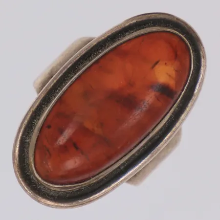 Ring med bärnsten stl:17, bredd 28mm, kraftigt slitage, Sterling Denmark, 925/1000 silver  Vikt: 6,7 g