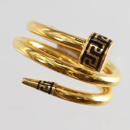 Ring med dekor stl:17 bredd 14mm ihålig bucklig 21K. OBS! Ej smyckes design! Vikt: 4 g