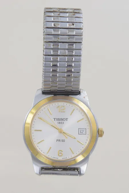 Herrur Tissot PR 50,J376/46 diam 35 mm, smutsig/nytt batteri behövs