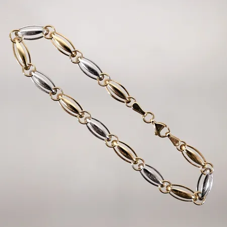 Armband längd: 19cm bredd: 2.8 - 5.2 mm 18k Vikt: 4,1 g
