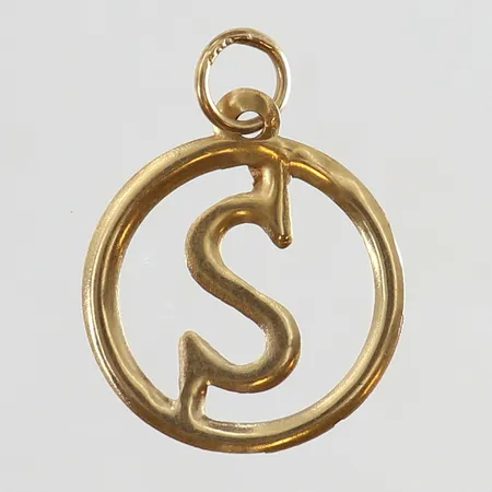 Hänge "S" 18,5x14mm ink öga 14K.  Vikt: 0,2 g