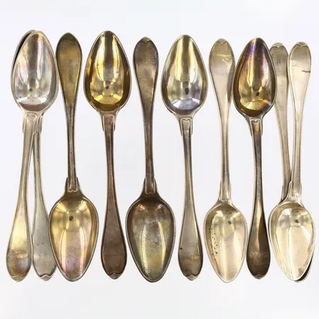 10 Dessertskedar längd 15cm, gravyr, 830/1000 silver Vikt: 201 g