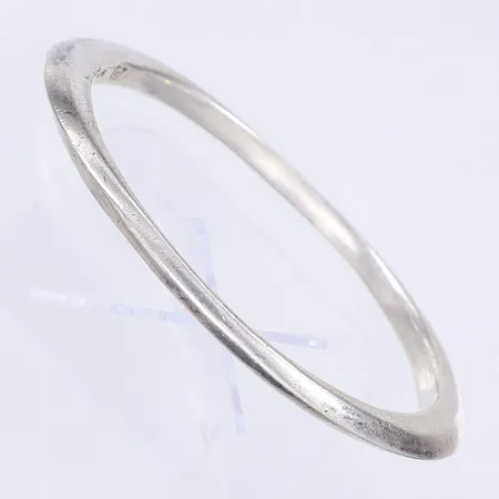 Armring 64x53mm bredd 4mm stämplad ESM Mexiko repig silver 925/1000 Vikt: 35,8 g