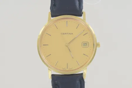 Herrur Certina EOL 158.9289.68 diam 33 mm, graverad/slitet armband 18K , behov av nytt batteri Vikt: 0 g