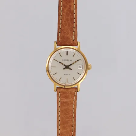 Damur Certina 18K Ø22mm, datum, quartz, brunt läderband ej original, gravyr, går ej, inga tillbehör