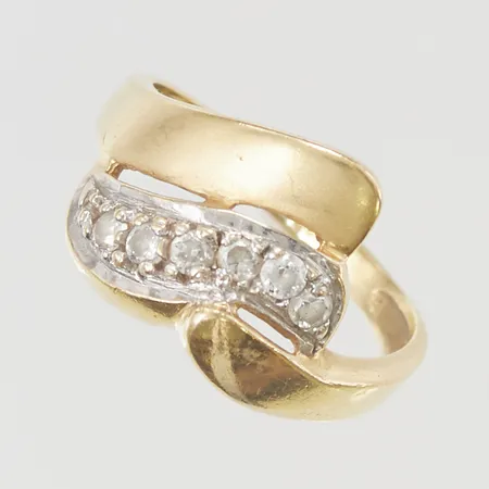 Ring stl:18½ bredd 16mm vita stenar 18K 4,7g.