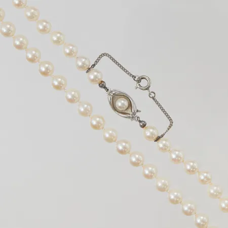 Pärlcollier 48cm bredd ca 6mm, silverlås. Vikt: 0 g
