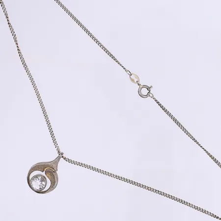 Halskedja pansar med hänge med vit sten Karl Laine 52cm bredd 1,5mm hänget 22x15mm silver 830/1000 Vikt: 6,2 g