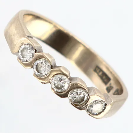Ring med diamanter 5x0,07ct, stl:17¼, vitguld, 18K Vikt: 3,9 g