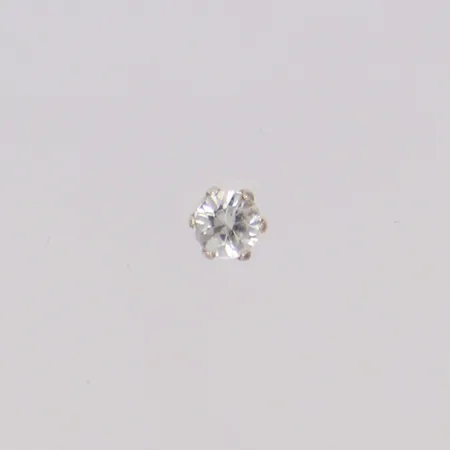 Ett udda örhänge med vit sten, 835/1000 silver Vikt: 0,3 g