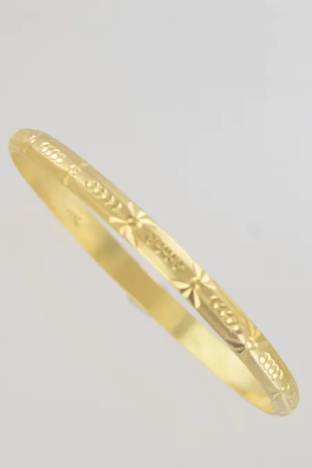 Armring diam 6,5 cm bredd 5 mm, 21K Vikt: 9,3 g