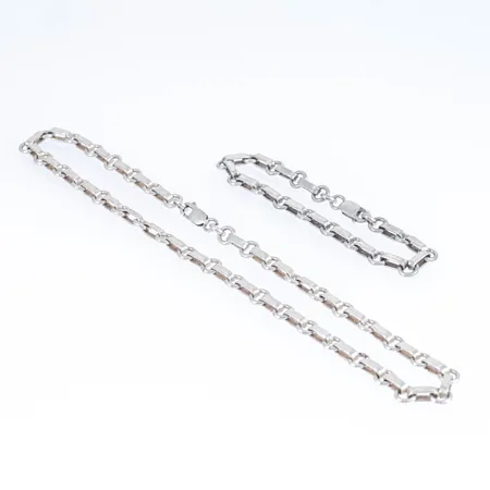 Collier och matchande armband. Längd 43,5 resp 20,5 cm går att länka ihop. Bredd 3 7 mm. Silver 925/1000 40,7g.