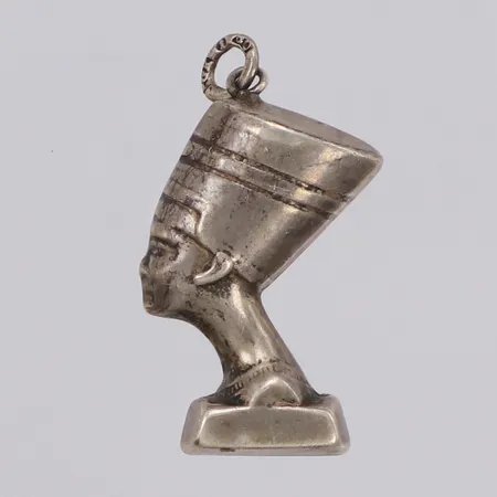 Hänge Nefertiti 30x16mm, 830/1000 silver Vikt: 3,4 g