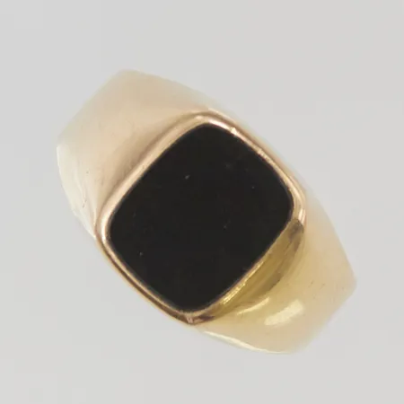 Klackring med onyx stl:21 bredd 13mm 18K 6,3g.