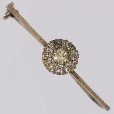 Brosch med vita stenar 46x12mm, del ej silver, 830/1000 silver Vikt: 2,5 g