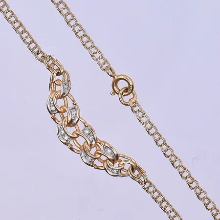 Collier Bismarck längd 43 cm, bredd 3-7 mm 18K. Vikt: 5,1 g