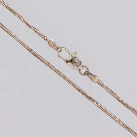 Kedja Ormlänk längd 42,5cm, bredd 1,5mm, ojämnheter, 925/1000 silver Vikt: 4,9 g