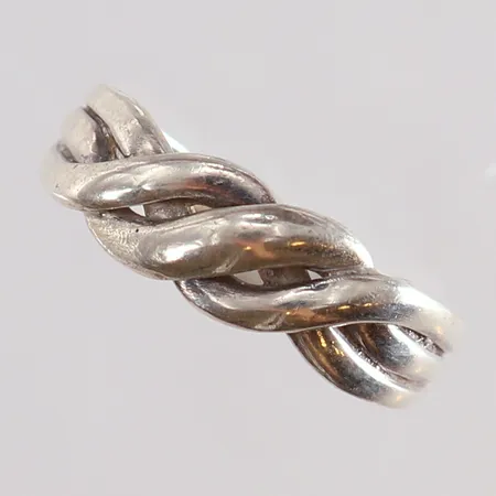Ring med dekor stl:18¼ bredd 2,5-6,5mm Silver 835/1000.  Vikt: 2,8 g