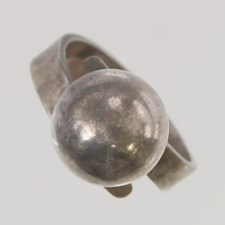 Ring stl:16½ justerbar skena, bredd 11mm 925/1000 Silver 5,2g.