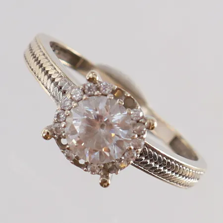 Ring med vita stenar stl:16¾ bredd 1,5-8mm stenar saknas Silver 925/1000. Vikt: 2,4 g