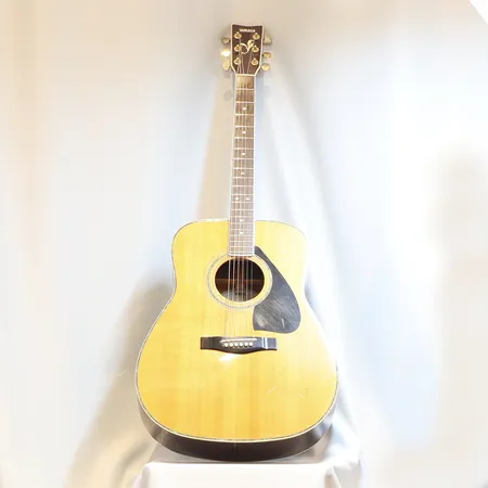 Akustisk Gitarr, Yamaha #FG-470s, nagg, smärre slitage, mjukt fodral Skickas med postpaket.