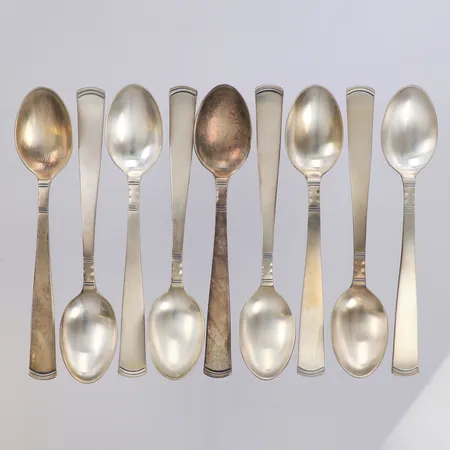 9 Kaffeskedar längd 12cm, 830/1000 silver Vikt: 128,9 g