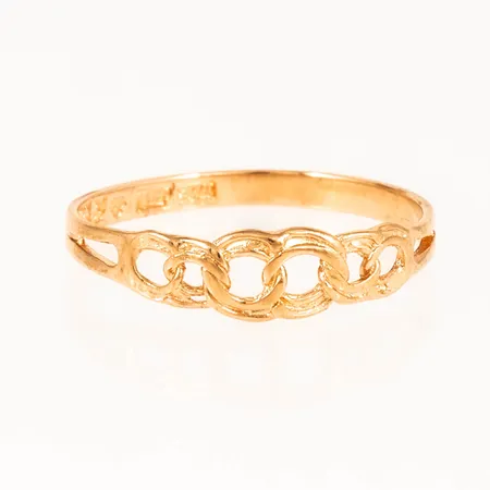 Bismarckring i 18K guld. Stl:17. Bredd 1,9 4,7 mm. Vikt 1,1g Vikt: 1,1 g