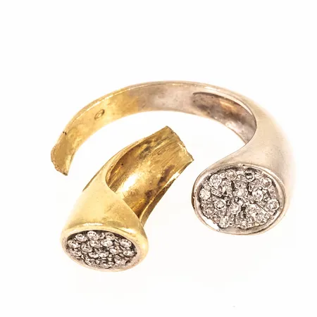 Defekt ring med 32 x ca 0,005ct 8/8-slipade diamanter, 18K 5,8g.  