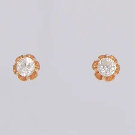 Örhängen med vita stenar, bredd 5,5mm, 18K Vikt: 0,9 g