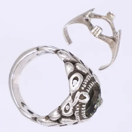 Två ringar defekta 925/1000 silver Vikt: 14,5 g