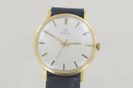 Herrur Certina mekanisk diam 34 mm, graverad/repigt glas 18K BV 32,4 GR