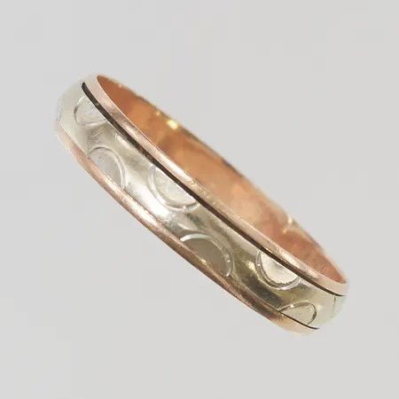 Ring skev, 14K 3,1g.