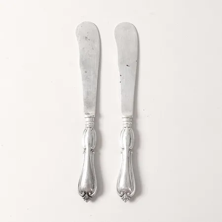 Två Smörknivar GAB 1951 & 1954, modell Olga, längd 17,5cm Silver. Vikt: 81,6 g