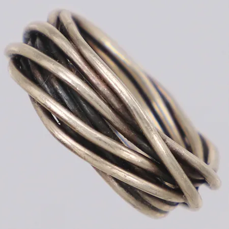 Ring stl:17¾, bredd 7mm, 925/1000 silver Vikt: 5,6 g