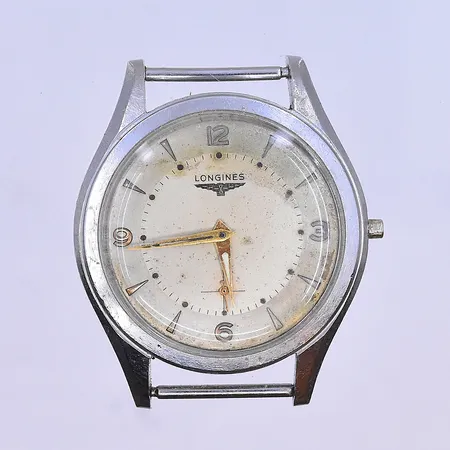 Herrur Longines manuell liten sekundvisare Ø37 mm krona borta, ca 60-talet fungerar ej vid testtillfället stål.