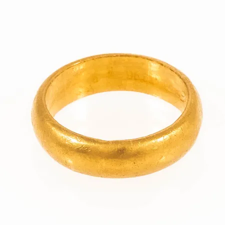 Ring slät stl:19¼ bredd 6,2mm, gravyr, 23K 7,3g.