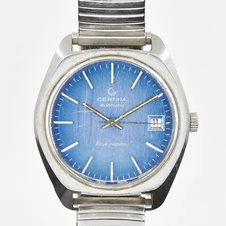 Herrur Certina Blue Ribbon stål automat datum, Ø36mm, serienr 623121841, Volvo 1927-1977, repigt glas, flexband i metall.