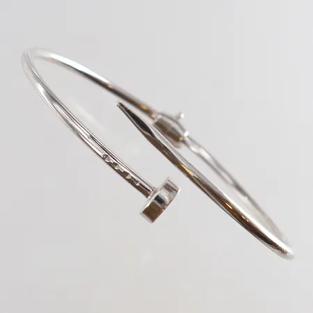 Armring öppningsbar Ø56mm bucklig /skev vitguld 21K. OBS! Ej smyckes design! Vikt: 7,3 g