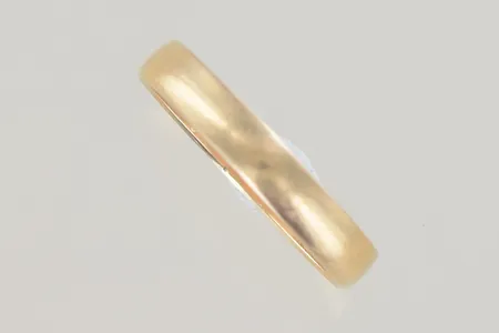 Ring stl 19 bredd 3,3 mm, graverad 18K  Vikt: 1,8 g