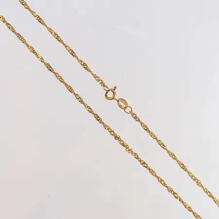 Kedja Singapore längd 43,5cm bredd 2mm 21K.  Vikt: 4 g