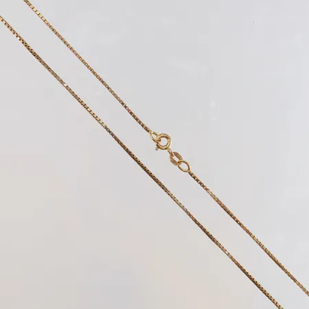 Kedja Venezia längd 45cm bredd 1mm 18K. Vikt: 4 g