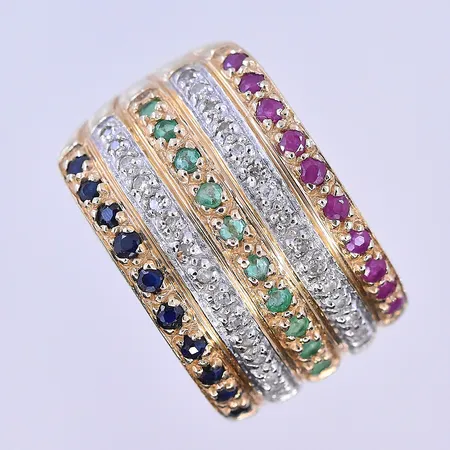 Ring med rosa, gröna, blåa och vita stenar stl:17¼, bredd 3-14 mm 14K. Vikt: 6 g