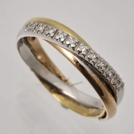 Ring stl:16¾bredd 4-4,6mm, 10st diamanter, 8/8 slipade, Guldfynd, 18K röd/guld/vitguld, 3,07g.