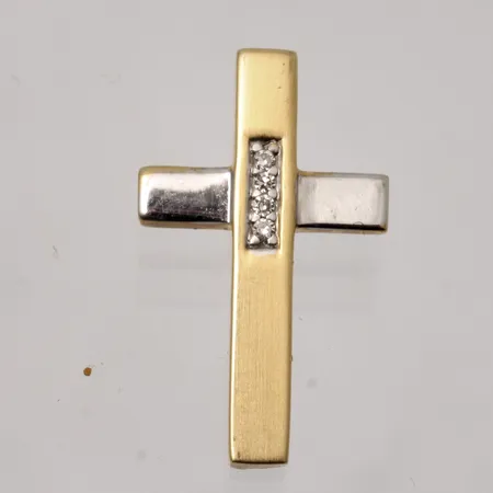 Hänge kors 11,8x19,8mm, 4st diamanter 8/8 slipade, 0,02ct, 18K guld/vitguld, 1,39g.