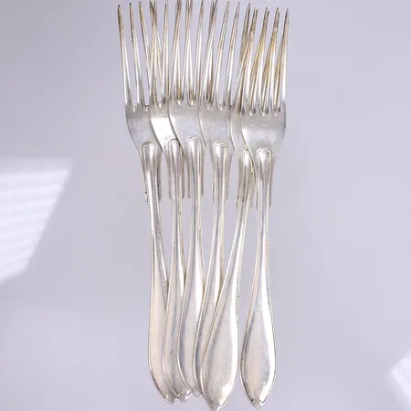 6 Bordsgafflar Gammalsvensk/Svensk spetsig GAB Stockholm 1930 längd 21,5cm gravyr under skaftet silver 830/1000 Vikt: 343 g