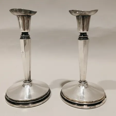 Ett par ljusstakar höjd ca16cm Ø9cm, Markströms Guldsmeds Ab K G år 1970, fyllda, stearinrester silver bruttovikt: 424,4g 