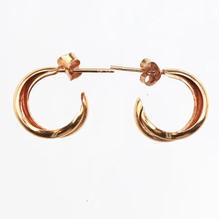 Ett par örhängen 13,7mm, bredd: 5,7mm, stift, 18K Vikt: 1,2 g