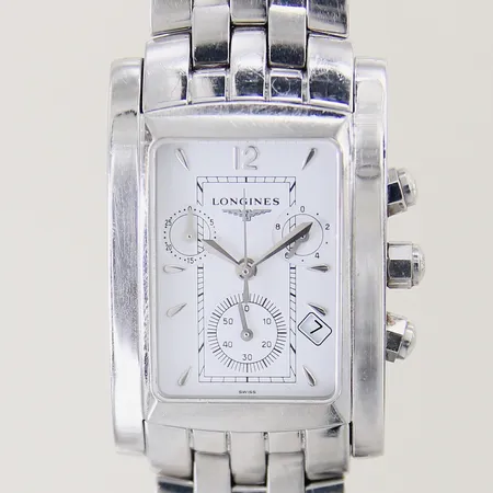 Herrur Longines Dolce Vita stål quartz 33x28mm referensnr: L5.656.4 serienr: 30550975 datum kronograf stållänk med dubbel viklås länk/boett med smärre repor inga tillbehör