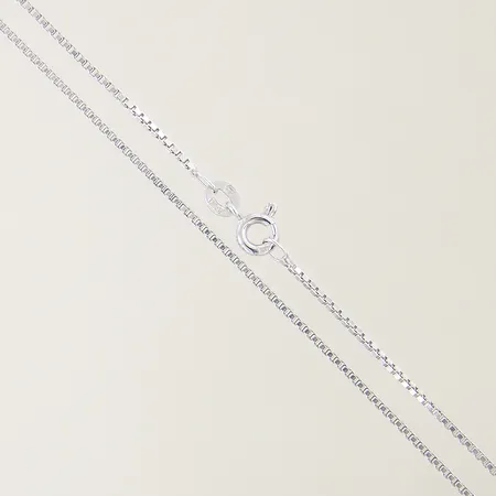 Kedja Venezia längd 42,5cm bredd 1,2mm vitguld 18K Vikt: 4,5 g