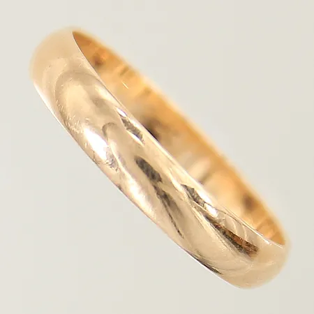 Ring slät stl:21 bredd 4mm gravyr 18K Vikt: 4,2 g